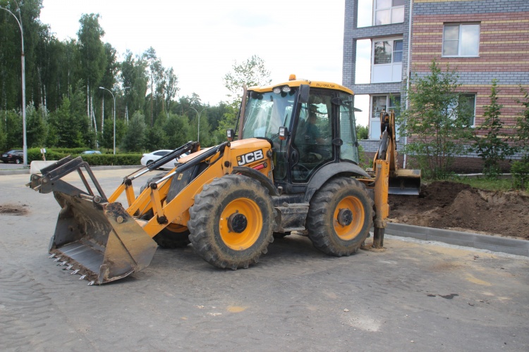 Бульвар в МКР-15 - 26.jpg Бульвар в МКР-15 - 26.jpg